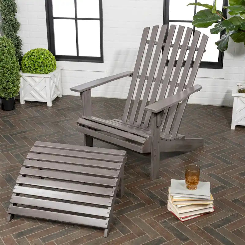 Sedia Adirondack Shoreham tradizionale rustica a 2 pezzi in legno di acacia con poggiapiedi staccabile, di JONATHAN Y