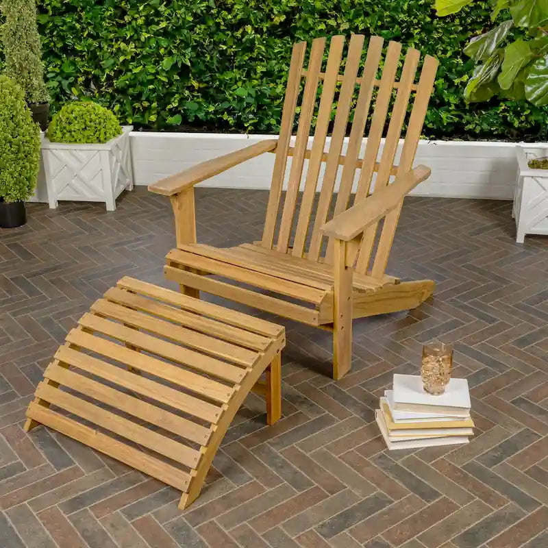 Sedia Adirondack Shoreham tradizionale rustica a 2 pezzi in legno di acacia con poggiapiedi staccabile, di JONATHAN Y