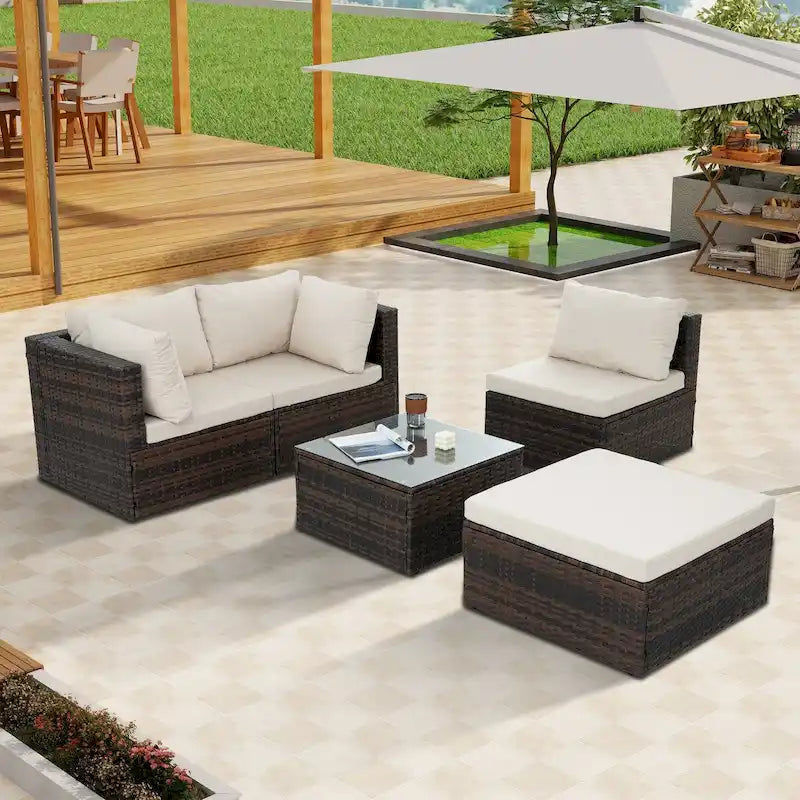 Set di mobili in vimini da 5 pezzi