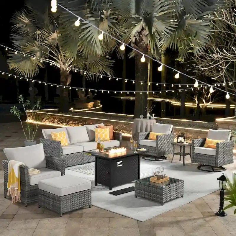 Set di mobili da giardino XIZZI da 10 pezzi in vimini con braciere