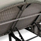 Daybed in vimini marrone scuro con cuscini e guanciali