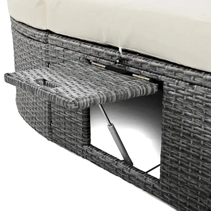 Daybed in vimini marrone scuro con cuscini e guanciali