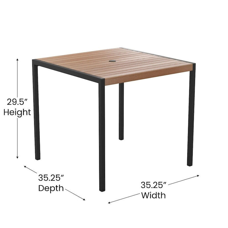 Tavolo da patio effetto teak quadrato da 35", 4 sedie e ombrellone da patio da 9 piedi con base