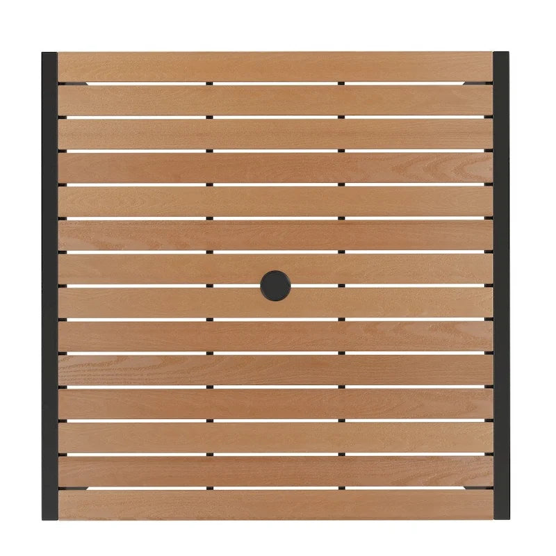 Tavolo da patio effetto teak quadrato da 35", 4 sedie e ombrellone da patio da 9 piedi con base