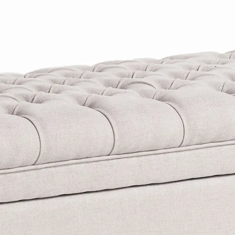 Panca contenitore classica ed elegante rivestita in tessuto con seduta decorata a bottoni capitonné