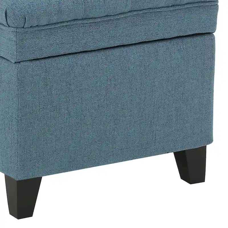 Panca contenitore classica ed elegante rivestita in tessuto con seduta decorata a bottoni capitonné