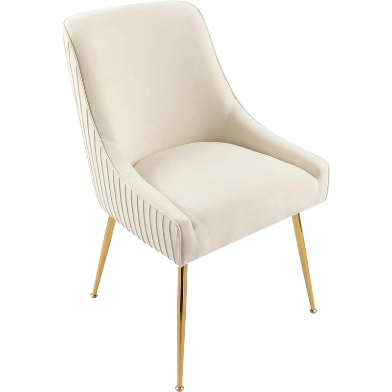 Sedia di lusso in velluto con elegante schienale a conchiglia, gambe in metallo dorato e rivestimento morbido per una seduta confortevole