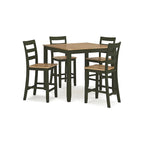 Tavolo da pranzo ad altezza bancone Signature Design by Ashley Gesthaven e 4 sgabelli da bar (set di 5)
