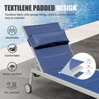 Set di 3 sedie a sdraio da esterno, lettini da piscina in alluminio con tavolino e ruote, reclinabili regolabili con imbottitura in textilene