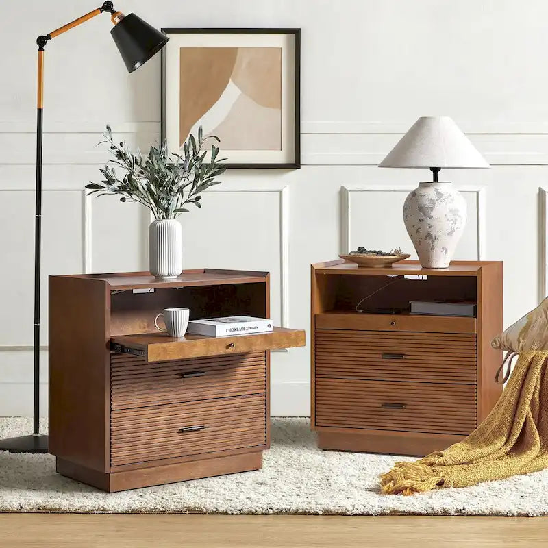 Comodini Lorenz Mid-century con USB e luce LED, set da 2, di HULALA HOME