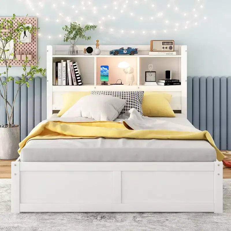 Letto matrimoniale con contenitore, rotelle estraibili, testiera libreria e stazione di ricarica, struttura letto in legno matrimoniale con mensole e cassetti