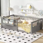 Letto a terra per bambini Bellemave con recinzione rialzata e libreria, struttura letto matrimoniale in legno Montessori per bambine e bambini