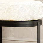 Panca bassa moderna in legno imbottita beige