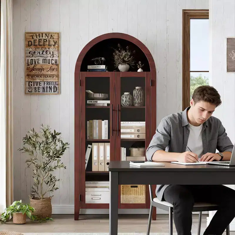 Mobile Contenitore Alto Ad Arco con Ante in Vetro, Libreria Espositiva a 5 Ripiani con Mensole Regolabili per Cucina o Soggiorno