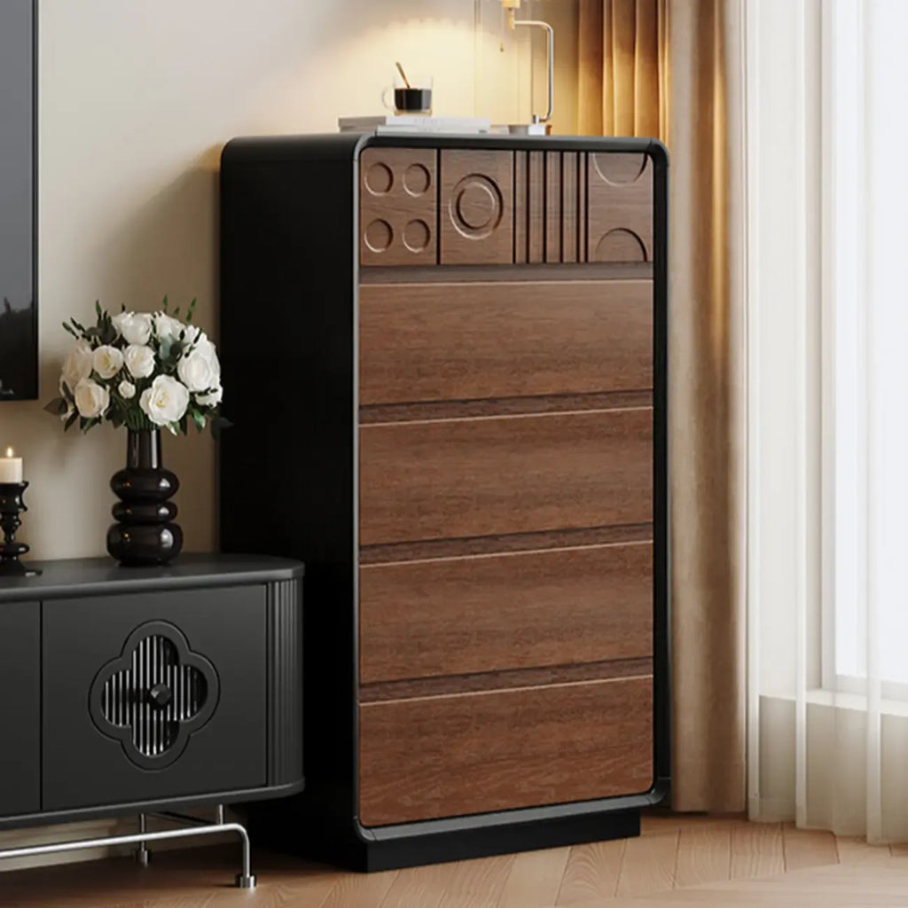 Cassettiera in legno ispirata all'Art Déco con intagli geometrici