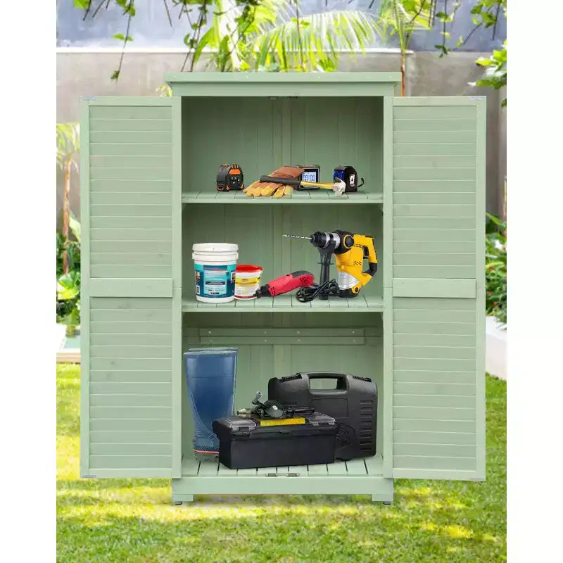 Armadio da esterno impermeabile da 160 cm, con ripiani rimovibili, serrature, doppie ante a persiana, armadio alto in legno per attrezzi da giardino con pavimento per patio, cortile